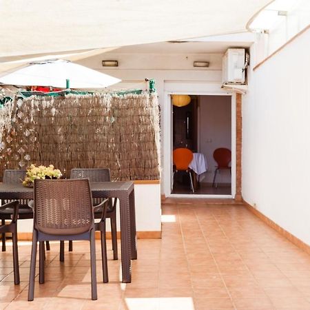Patio Budget Apartment 12 Калонже Экстерьер фото